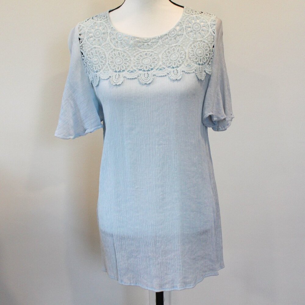 Easel Flutter Sleeve Baby Blue Top with Crochet Lace Detailing Size Small